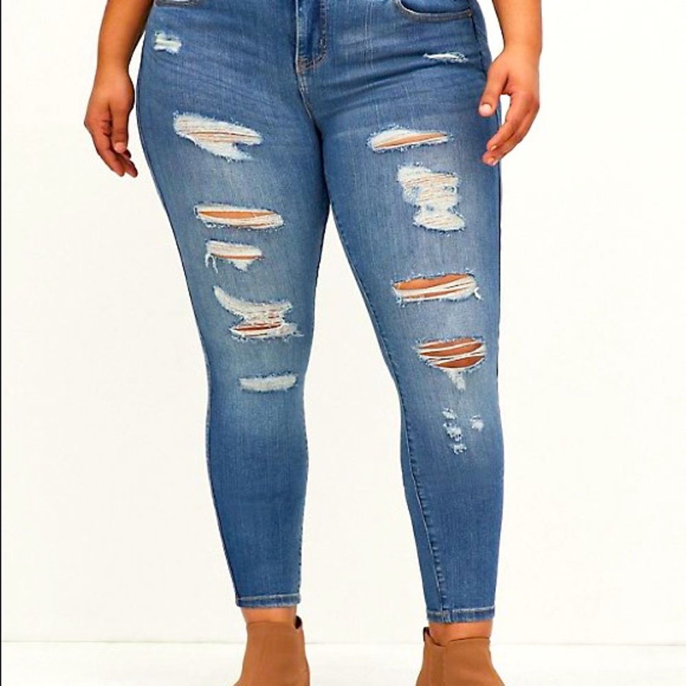 Torrid Bombshell Super Skinny jeans